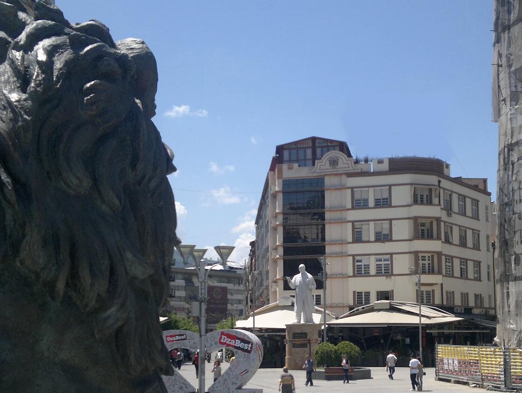 Hotel Square Скоп'є Екстер'єр фото