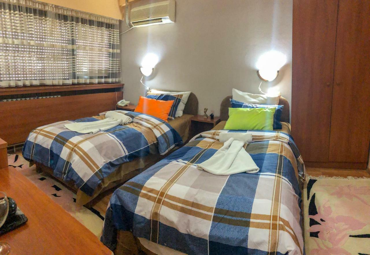 Hotel Square Скоп'є Екстер'єр фото