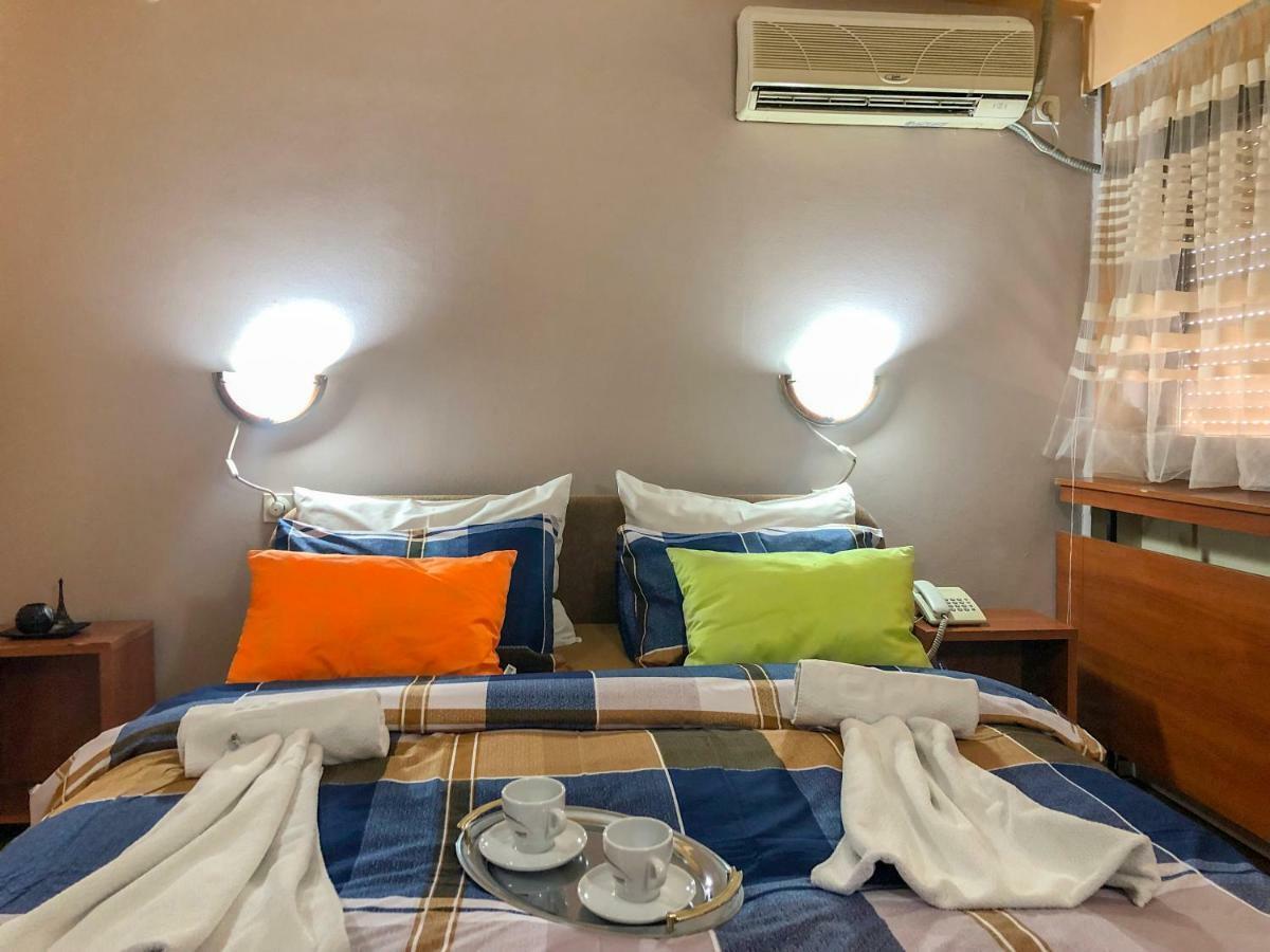 Hotel Square Скоп'є Екстер'єр фото