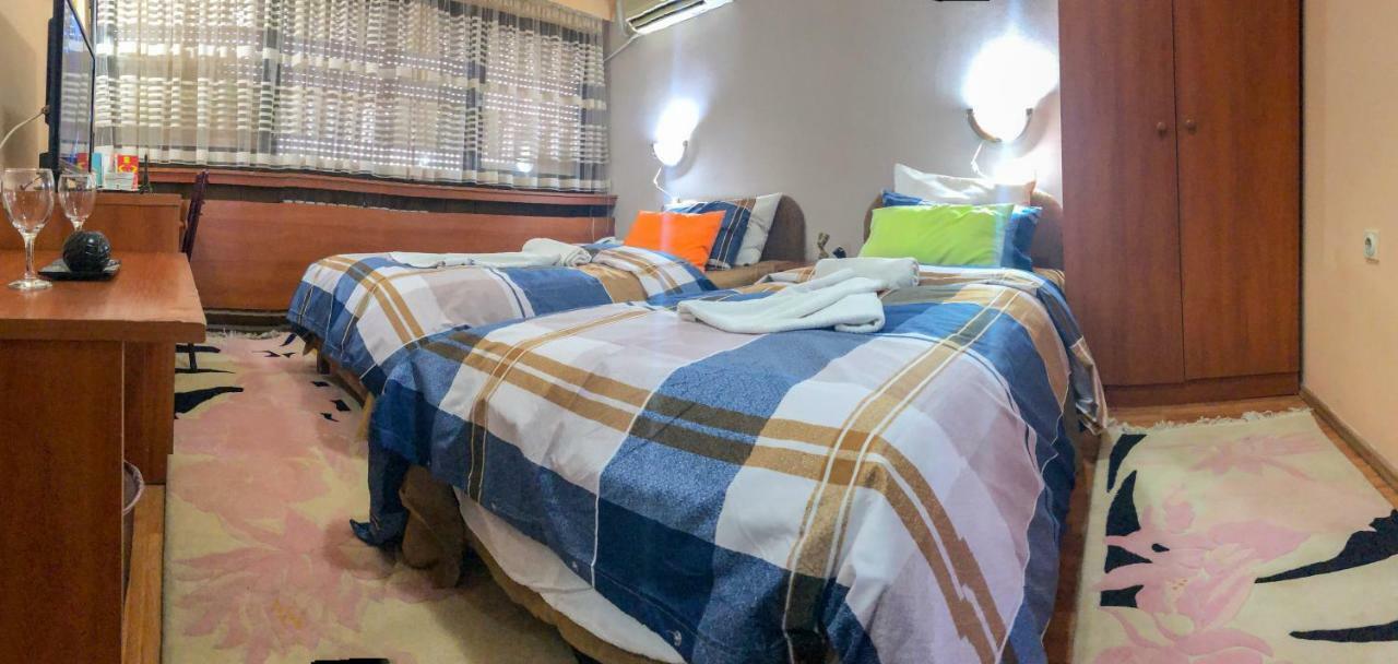 Hotel Square Скоп'є Екстер'єр фото
