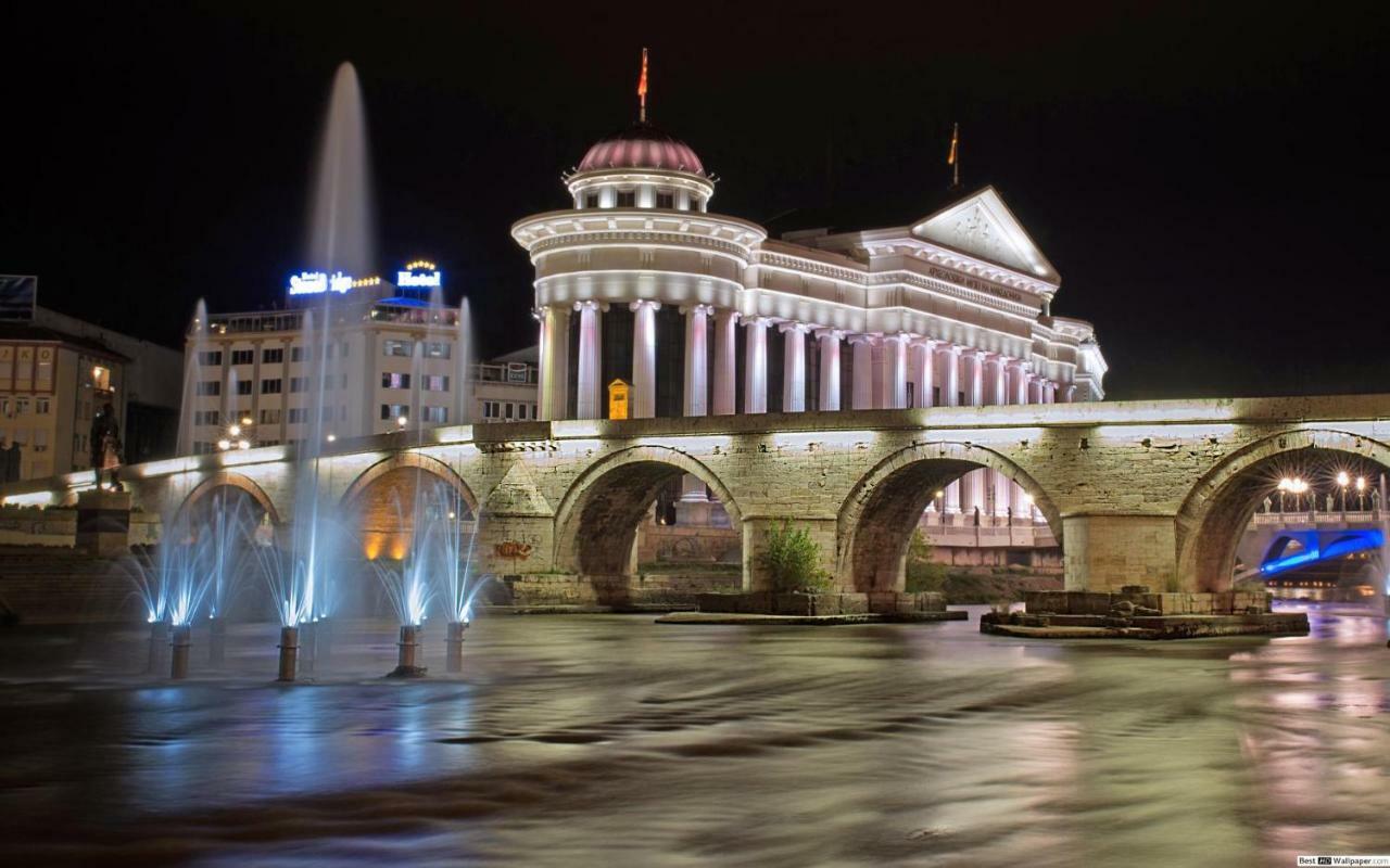 Hotel Square Скоп'є Екстер'єр фото