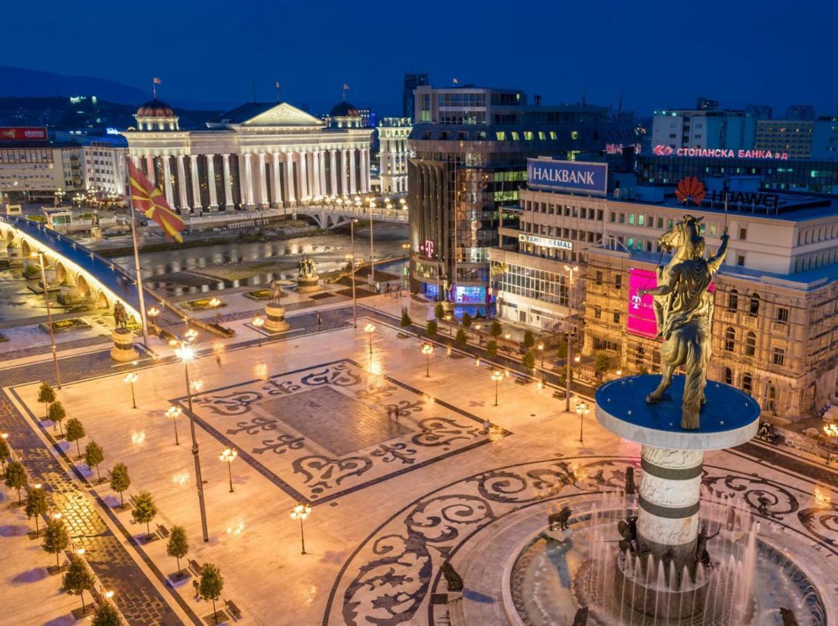Hotel Square Скоп'є Екстер'єр фото