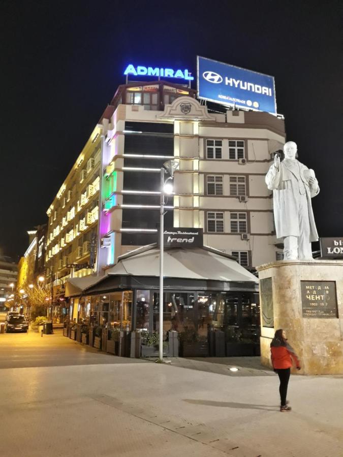 Hotel Square Скоп'є Екстер'єр фото